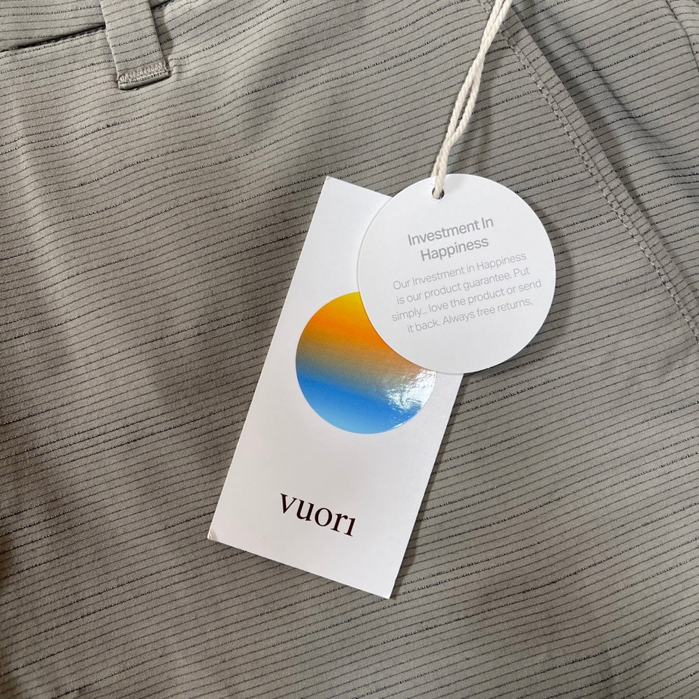 Vuori Mens Shorts Size 34 NWT Pebble Short Gravel Grey Performance Stretch - Picture 7 of 7